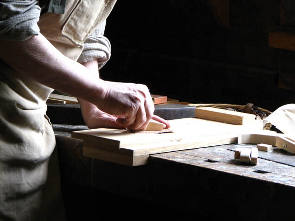 Nuestra <strong>carpintería de madera en  Bera/Vera de Bidasoa</strong> es una empresa de <strong>herencia familiar</strong>, por lo que  contamos con gran <strong>experiencia </strong>en la profesión.